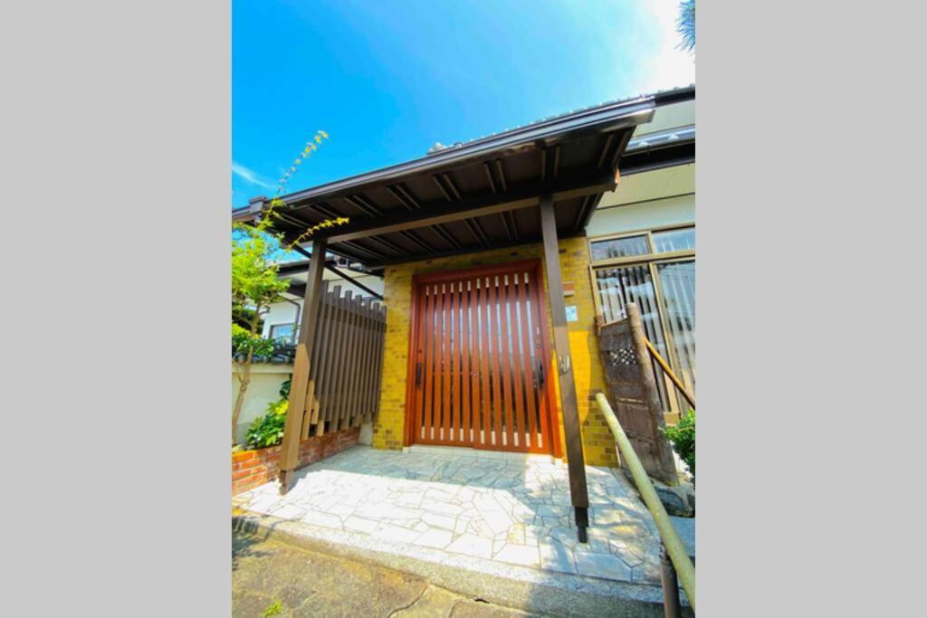 48坪！道後温泉付近駐車場有り清潔さと設備の充実さが高評価 大切な家族仲間と広々とくつろげます Villa Matsuyama  Exterior photo